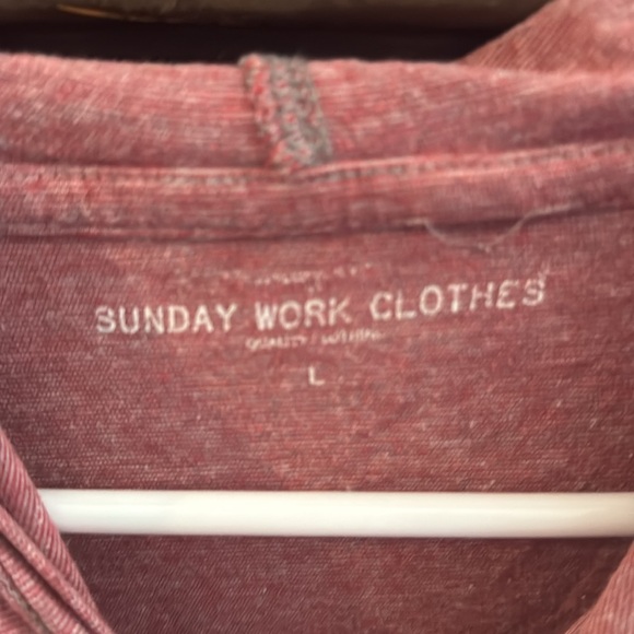 Men’s Lightwight Hoodie with Front Pocket - Picture 2 of 3